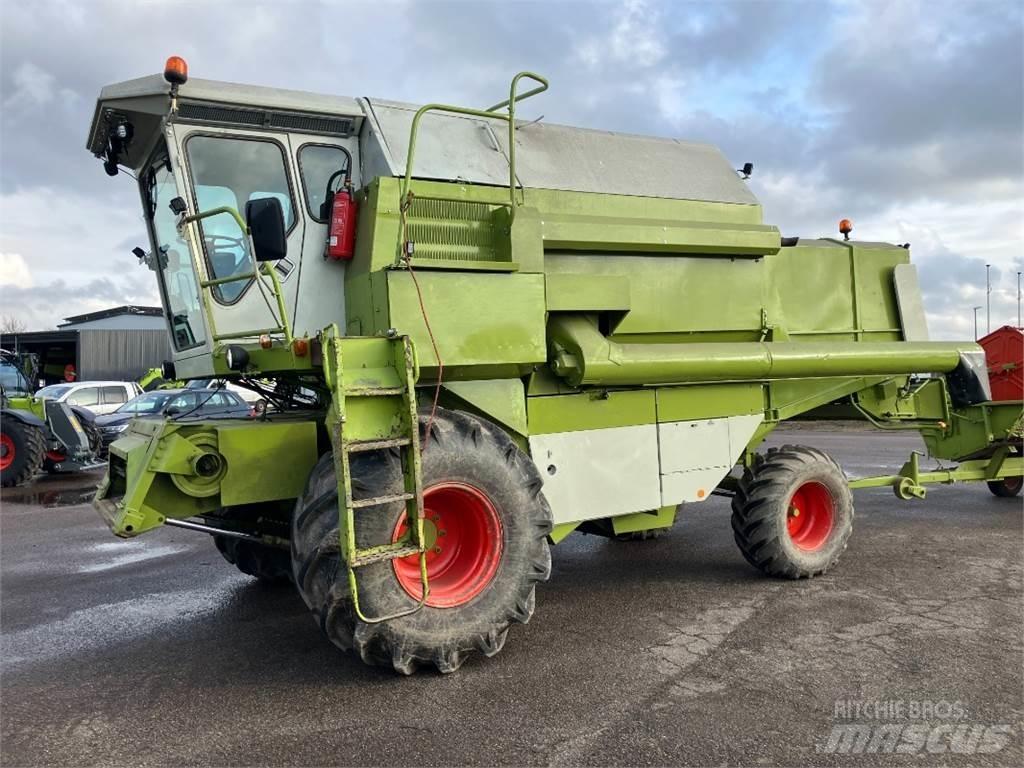 CLAAS Dominator 96 联合收割机