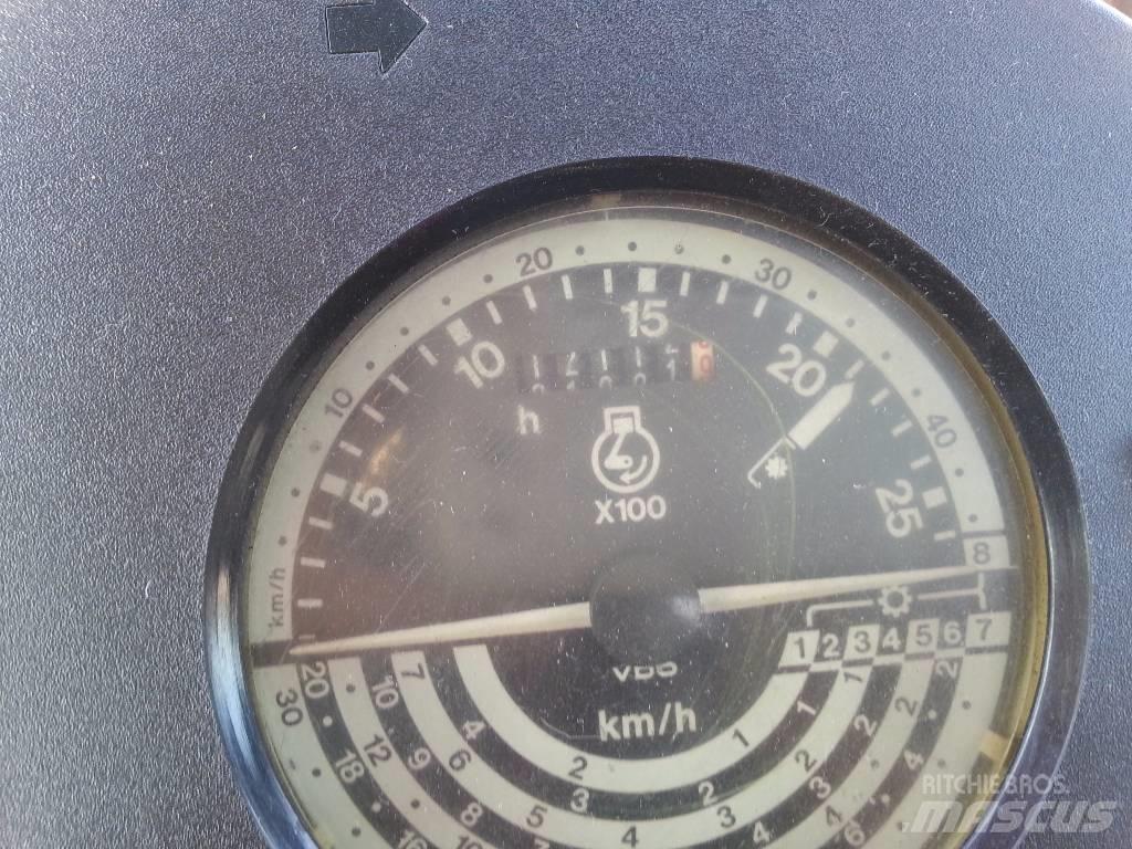 John Deere 2850 拖拉机/农用车