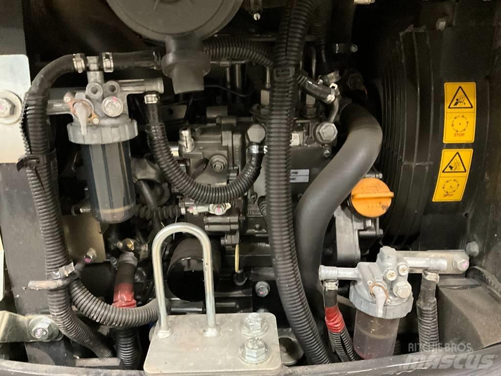 Hitachi ZX 19-6 小型挖掘机
