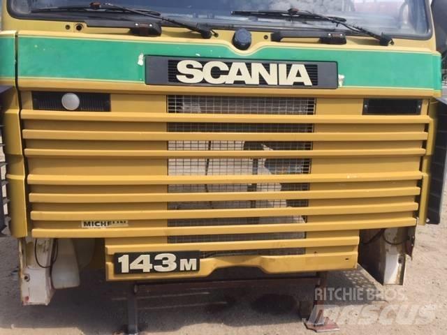 Scania 143-450 驾驶室与内部