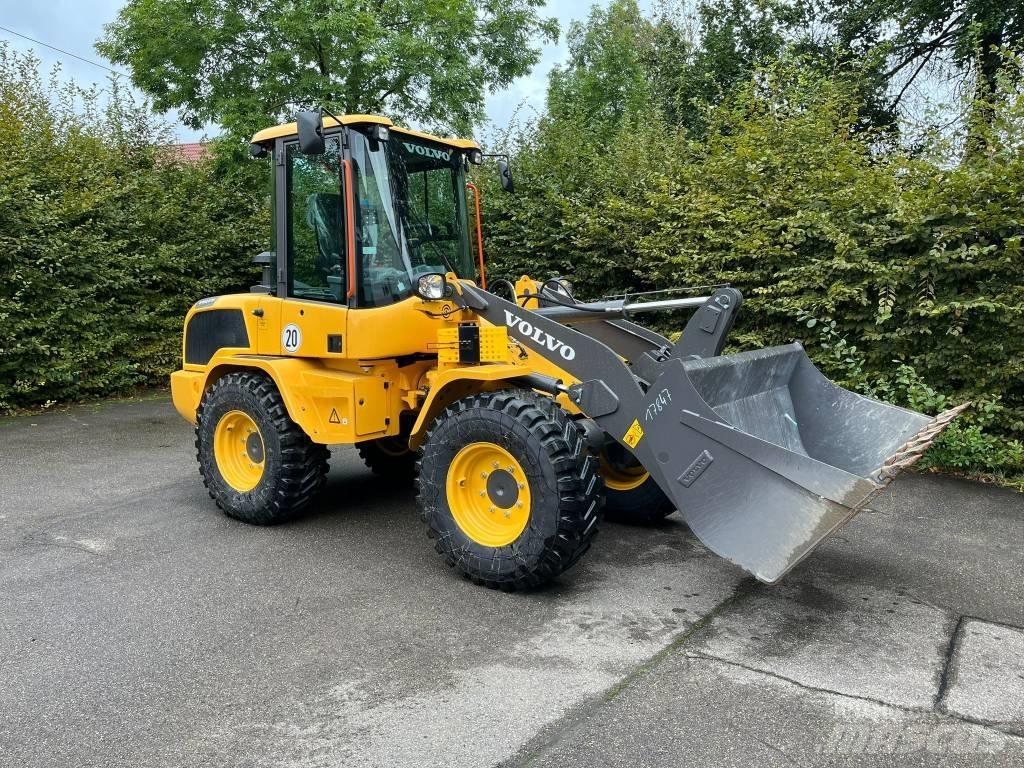 Volvo L 30 H 轮式装载机