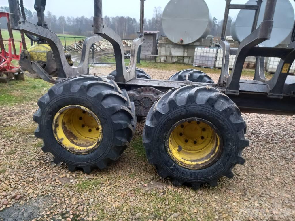 John Deere 810E 集运机