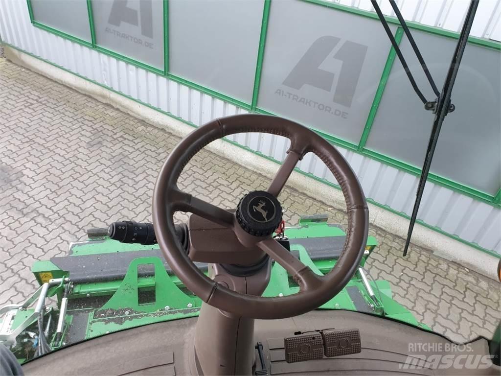 John Deere T670 联合收割机