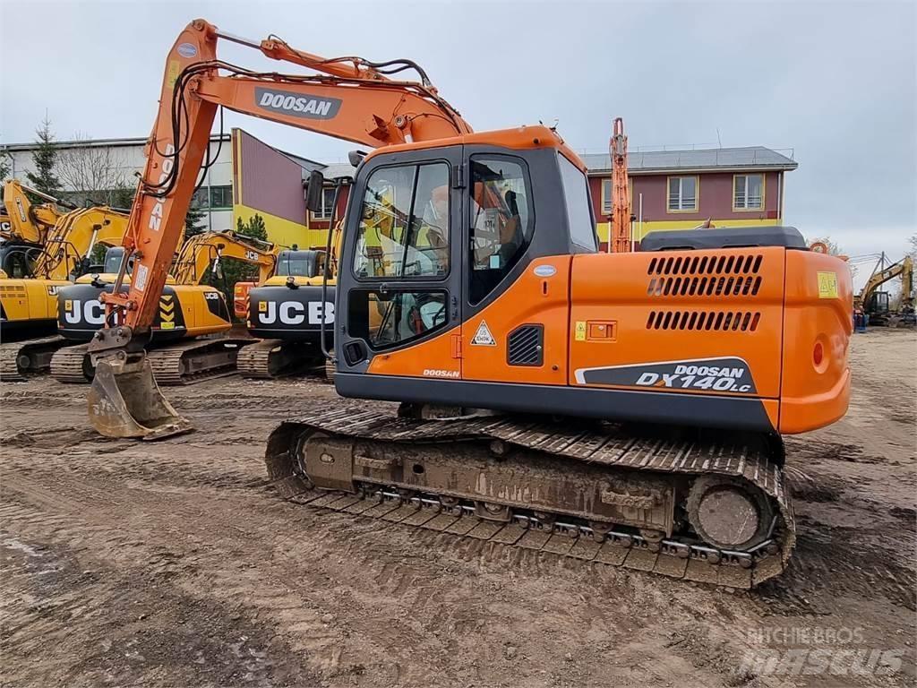 Doosan DX 140 LC-3 履带挖掘机