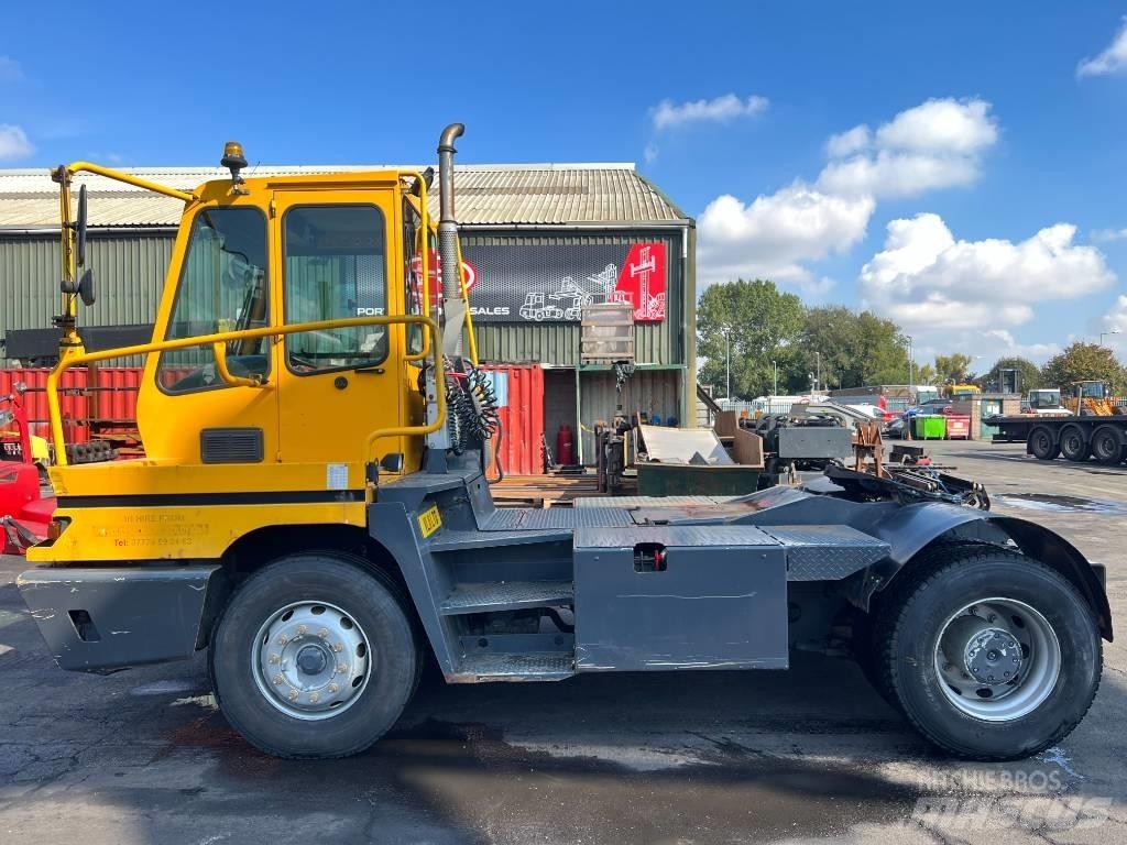 Terberg YT182 码头牵引车
