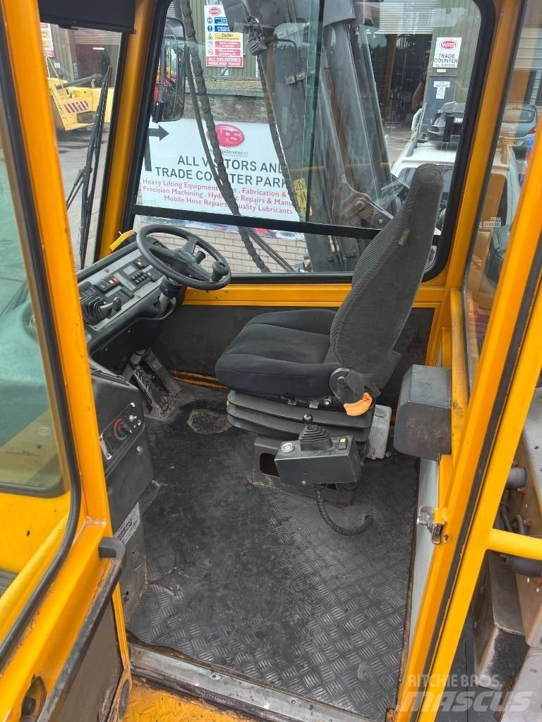 Terberg YT182 码头牵引车