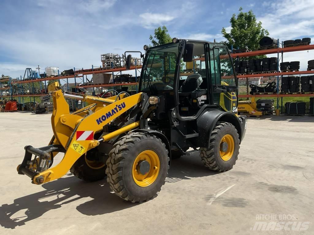 Komatsu WA80M-8 轮式装载机
