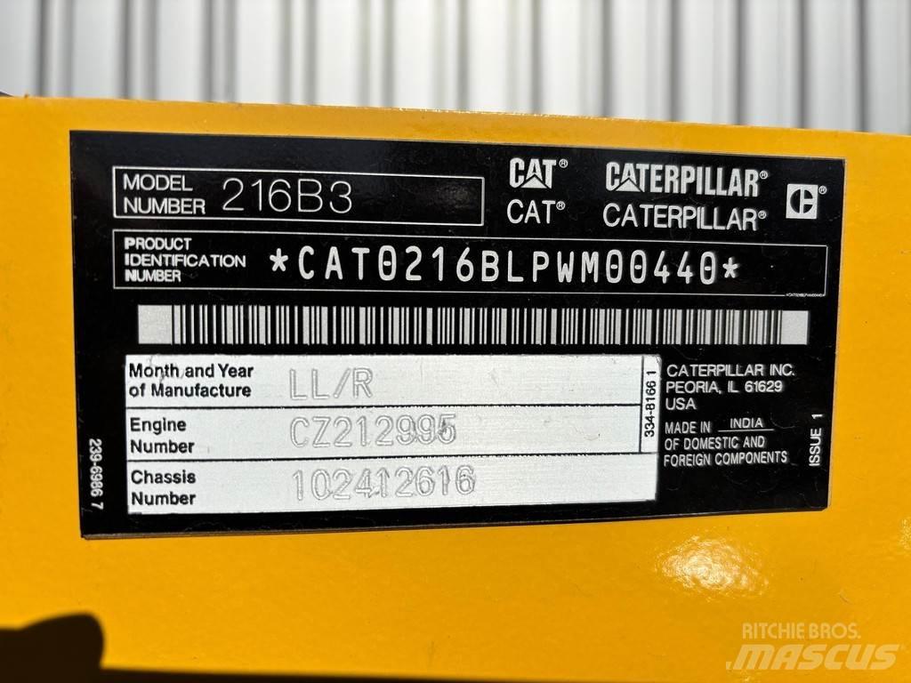 CAT 216B3 轮式装载机