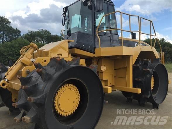 CAT 826G 垃圾压实机