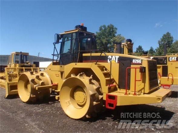 CAT 826G 垃圾压实机