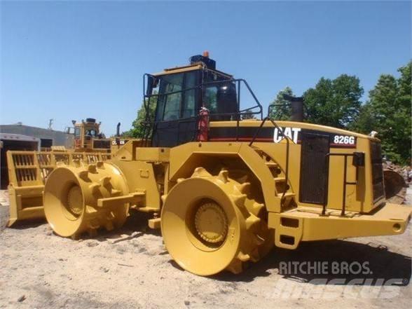 CAT 826G 垃圾压实机