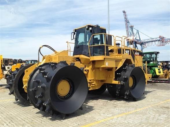 CAT 836G 垃圾压实机