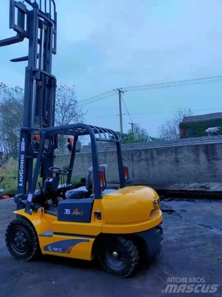 LiuGong CPC 35 柴油叉车