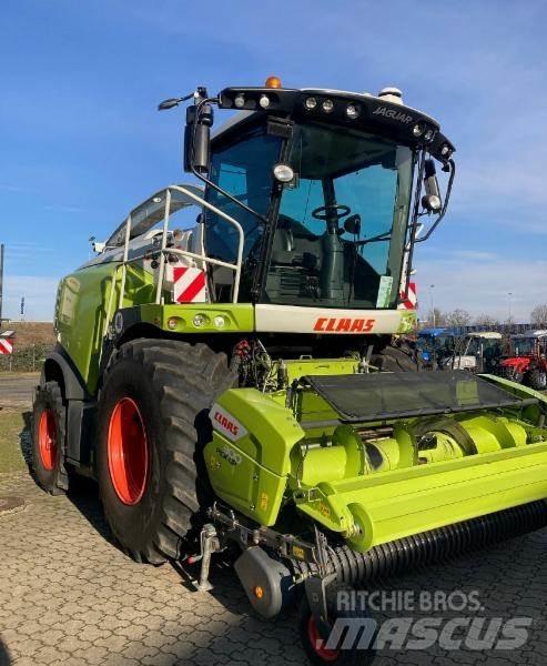 CLAAS JAGUAR 970 自走式青贮饲料收割机