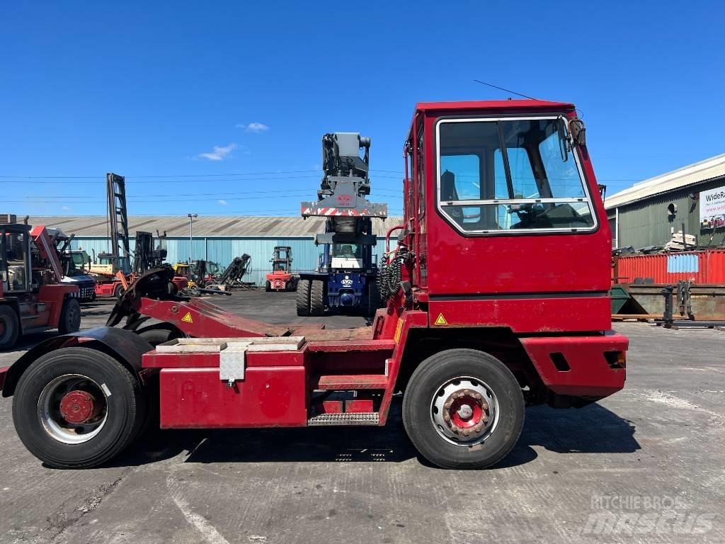 Terberg YT180 码头牵引车