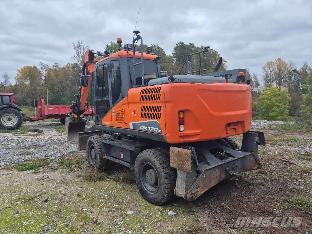 Doosan DX 170 W 轮式挖掘机