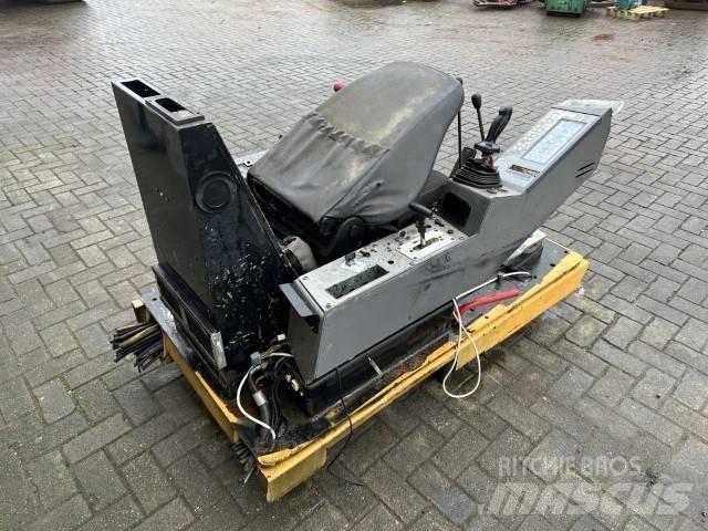 Liebherr Litronic 驾驶室与内部