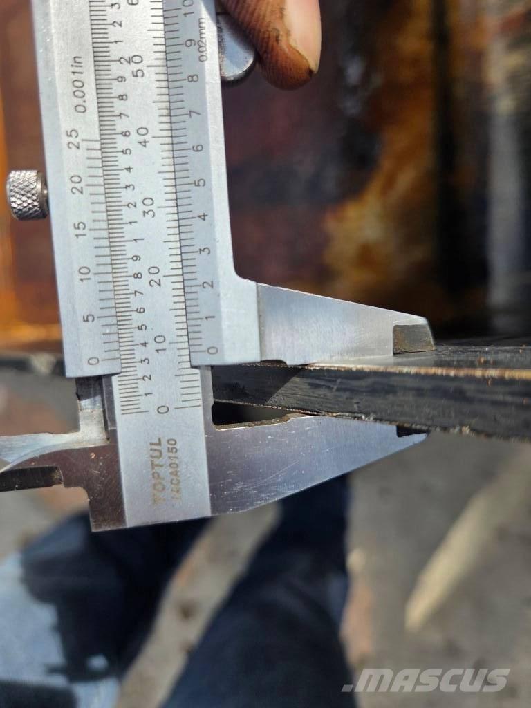 JLG 2450 / 2400 前装载配件