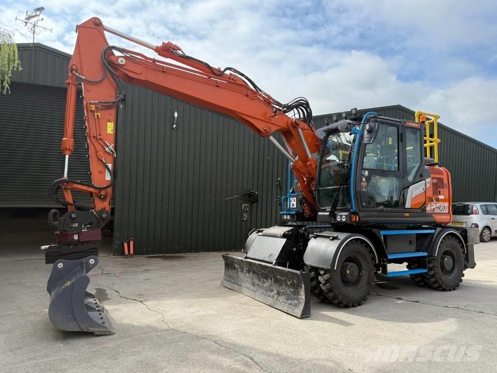 Hitachi ZX 135 W-7 轮式挖掘机