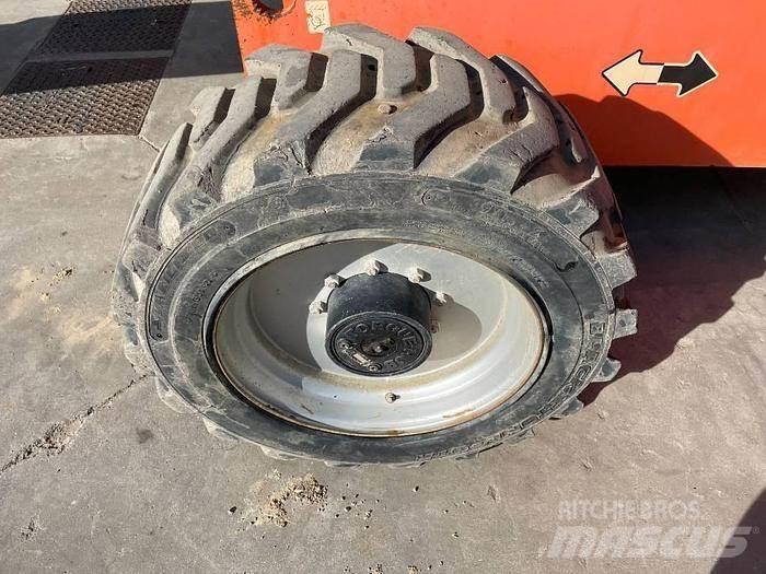 JLG 660 SJ 直臂高空工作平台