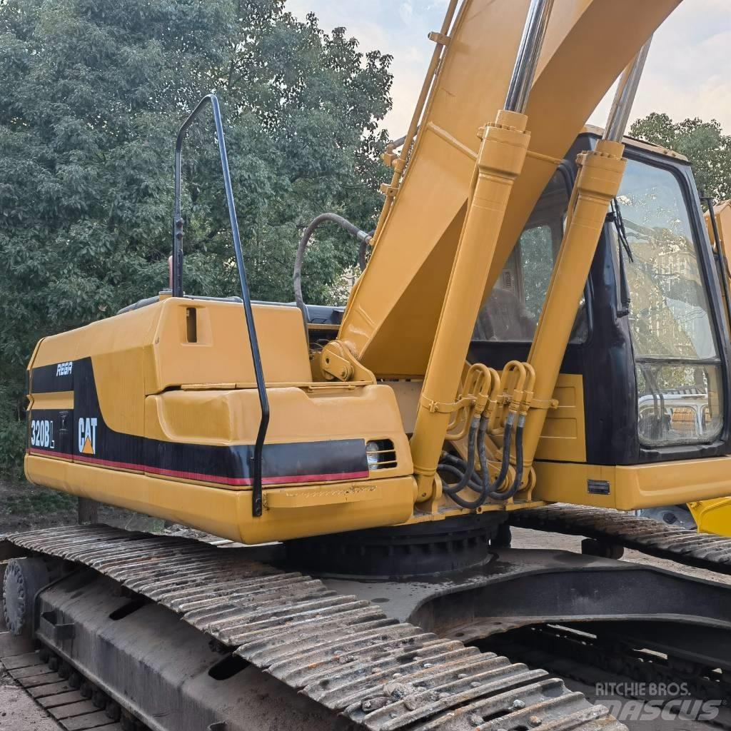 CAT 320 B LC 履带挖掘机