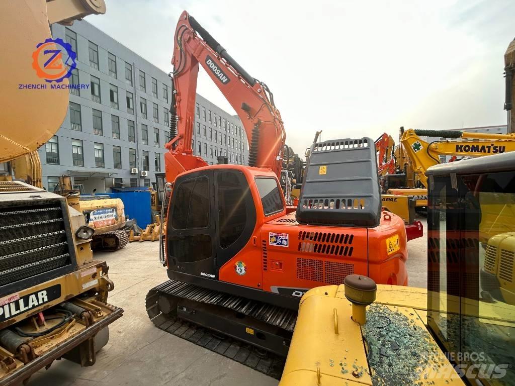 Doosan DX 150 中型挖掘机