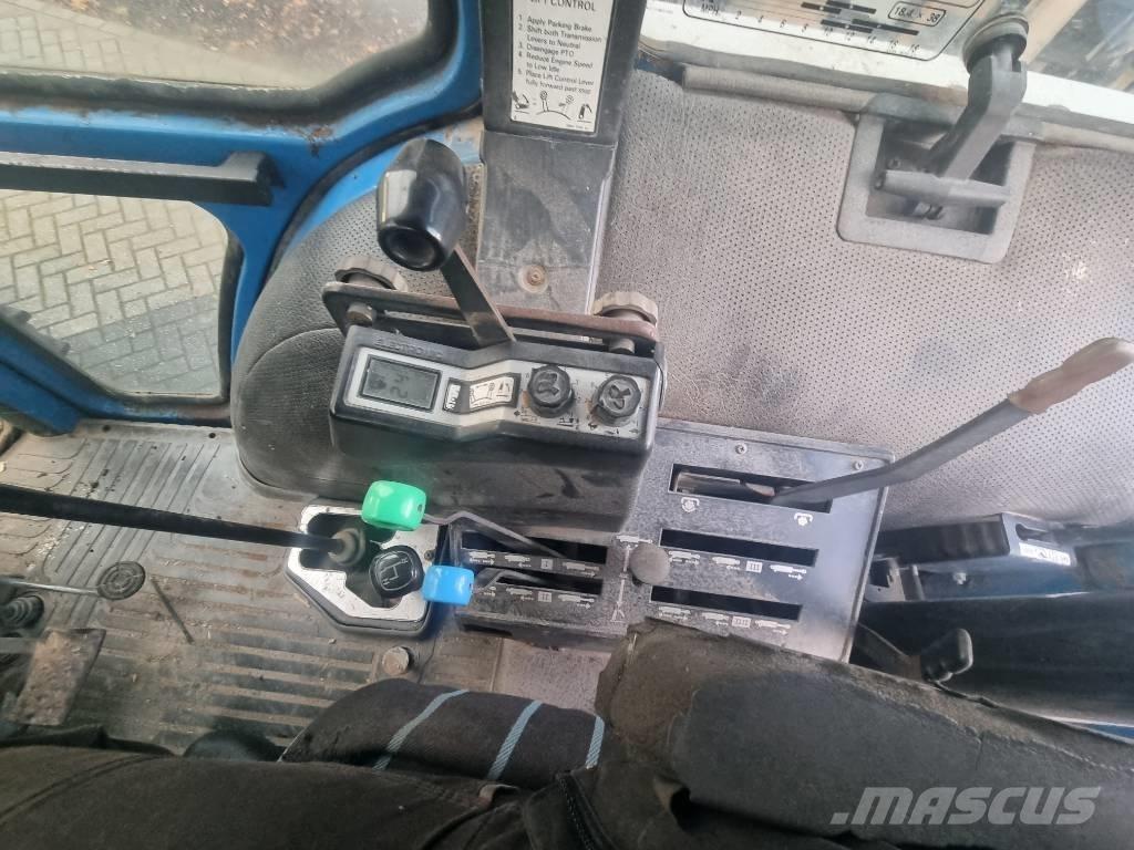 Ford 8210 拖拉机/农用车