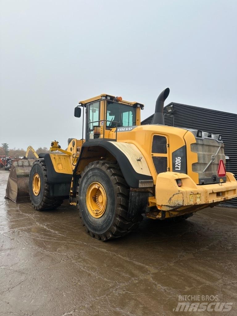 Volvo L 220 G 轮式装载机