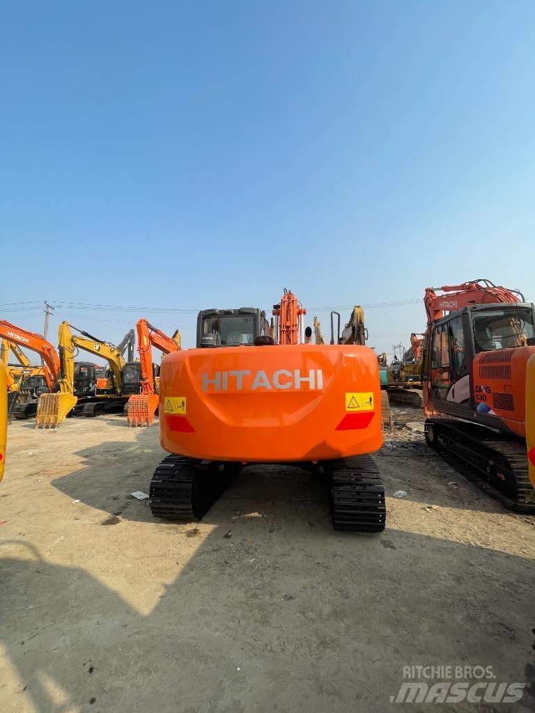 Hitachi ZX 130 履带挖掘机