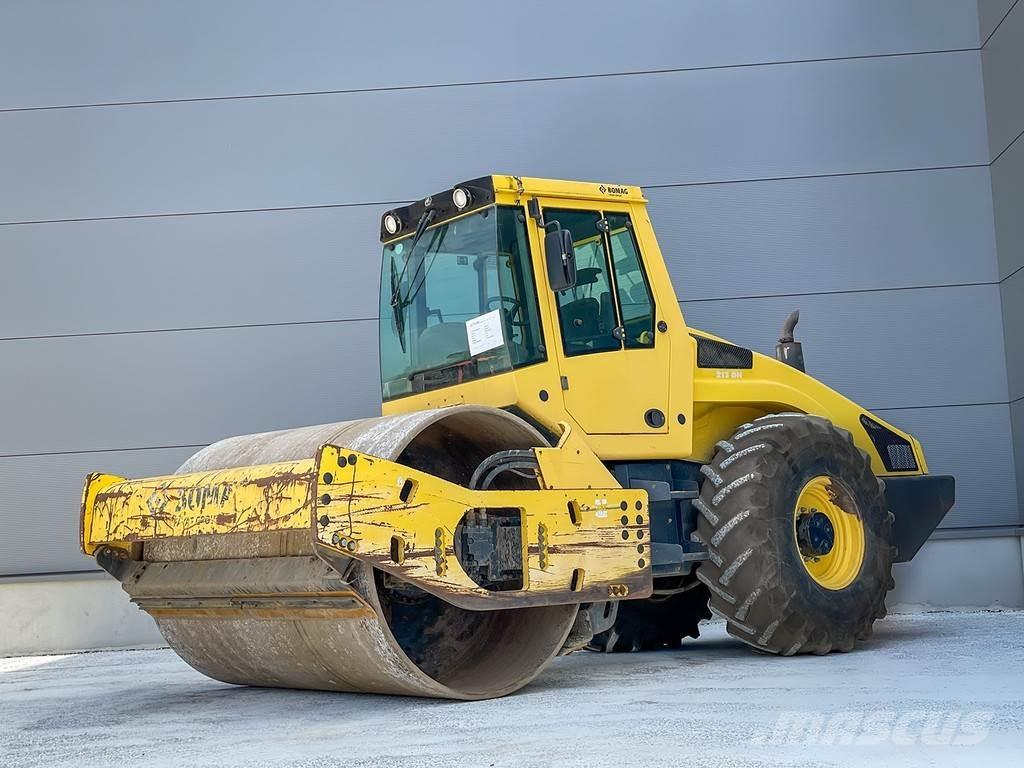 Bomag BW 213 DH-4 单轮压路机