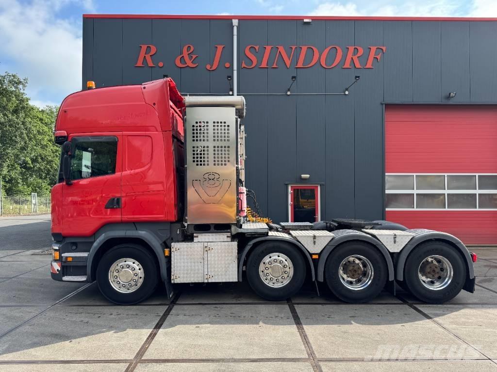 Scania R580 LA 8x4 牵引车