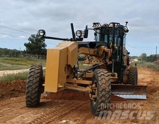CAT 140 M 平地机/推土机