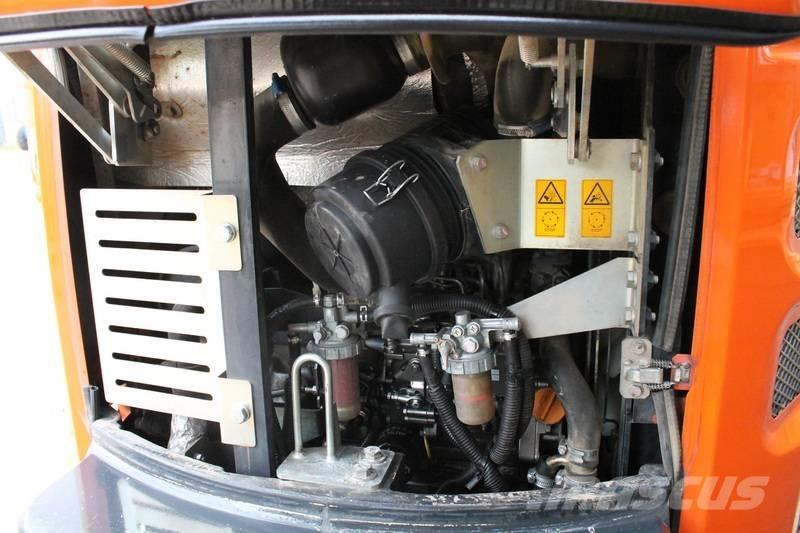 Hitachi ZX 26 U 小型挖掘机