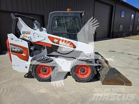 Bobcat S64 滑移装载机