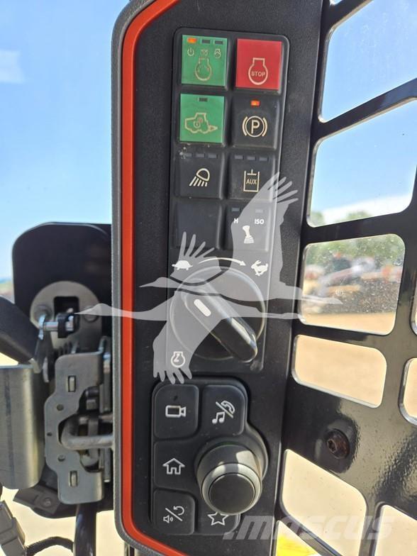Bobcat S64 滑移装载机