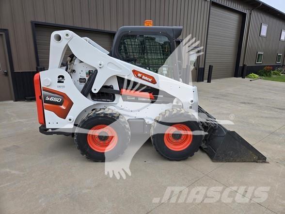 Bobcat S650 滑移装载机