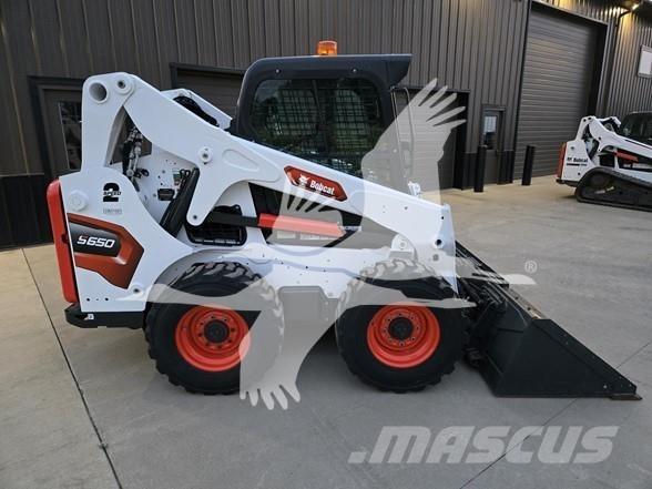 Bobcat S650 滑移装载机