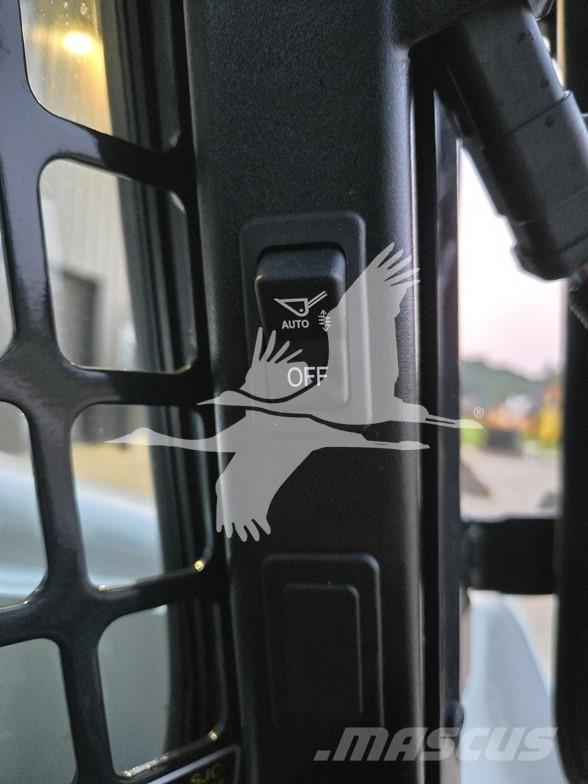 Bobcat S650 滑移装载机