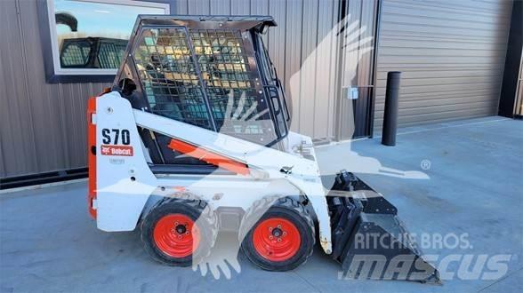 Bobcat S70 滑移装载机