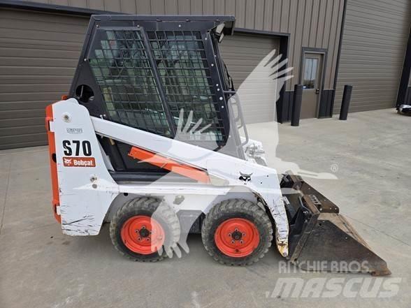 Bobcat S70 滑移装载机