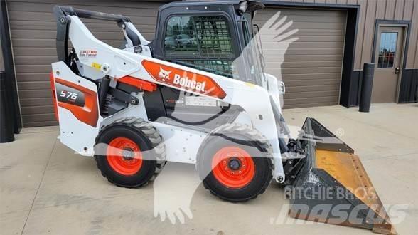 Bobcat S76 滑移装载机