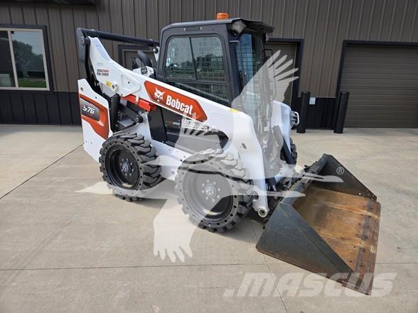 Bobcat S76 滑移装载机