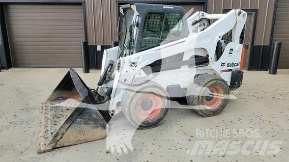 Bobcat S850 滑移装载机