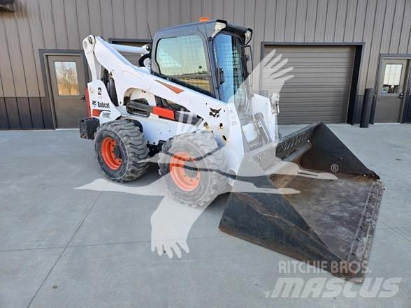Bobcat S850 滑移装载机