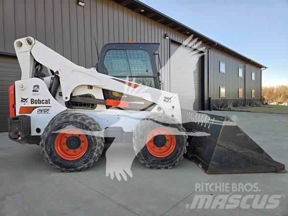 Bobcat S850 滑移装载机