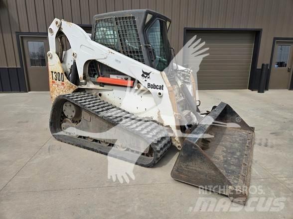 Bobcat T300 滑移装载机