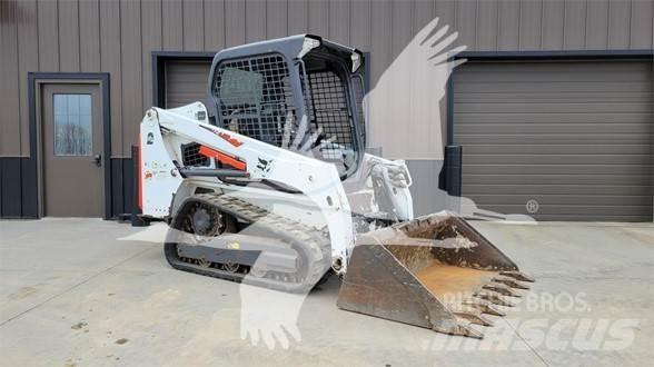 Bobcat T450 滑移装载机
