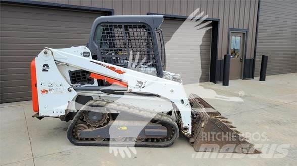 Bobcat T450 滑移装载机