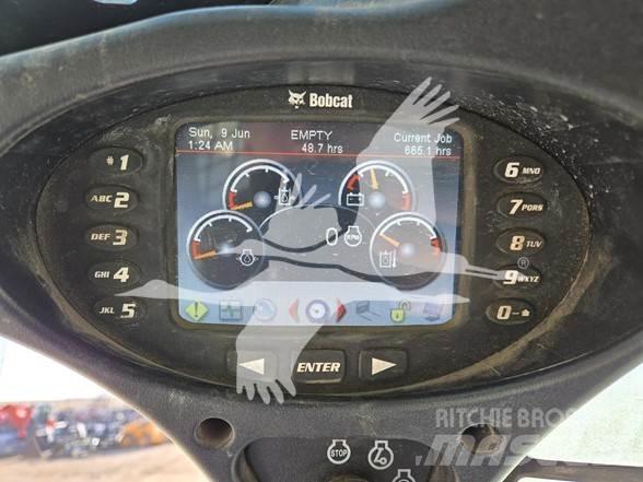 Bobcat T450 滑移装载机
