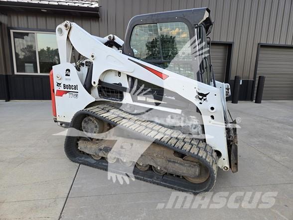 Bobcat T740 滑移装载机